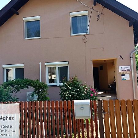 Partifecske Vendeghaz Hotel Tiszafüred Eksteriør billede
